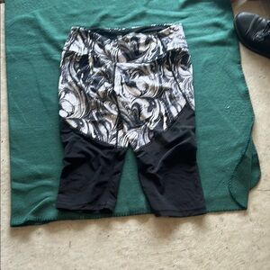 Victoria's Secret Monochrome Swirl Leggings